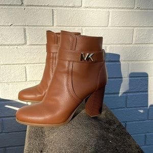 Women’s brown Michael Kors boots